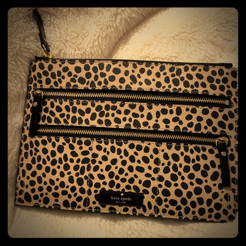 *KATE SPADE ♠️ POUCH *